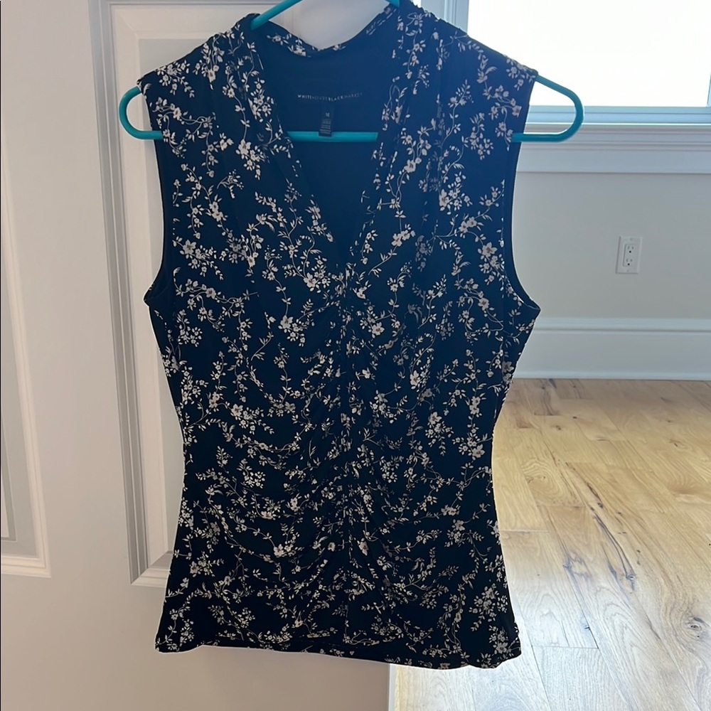 White House black market beautiful shirt